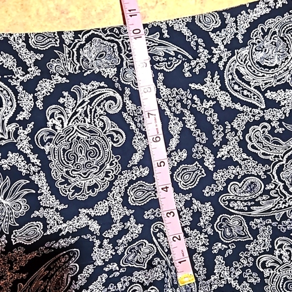 Theory | Navy Blue Paisley Silk Pull On Dress or Casual Pants - Picture 9 of 14